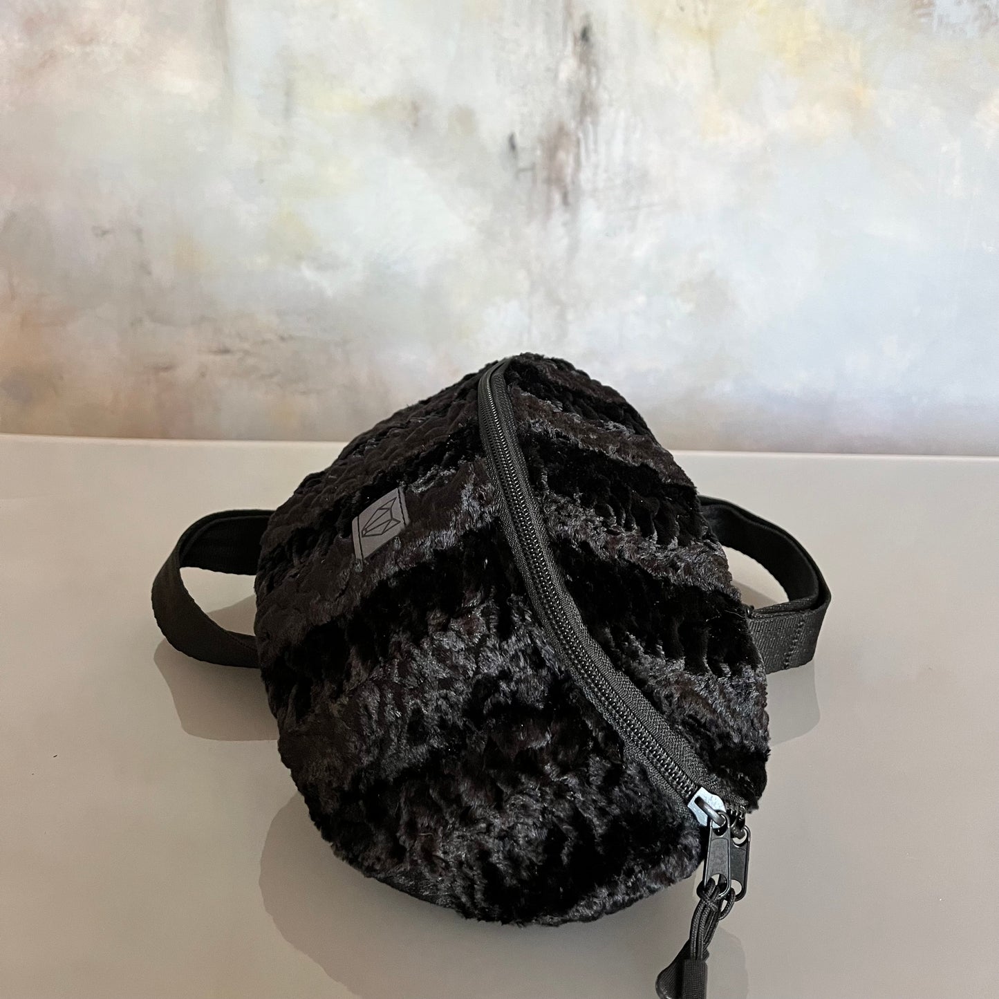 Nerka Diagonal Ave karakuły